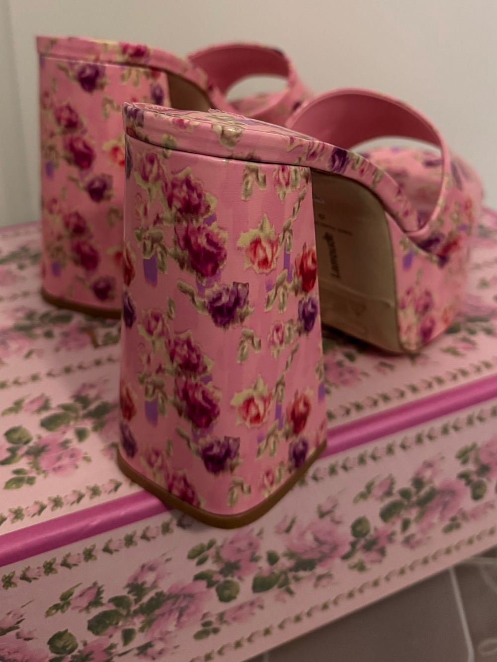 Larroude Pink Floral Platform Slide Heels - Picture 4 of 11